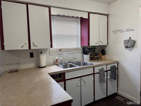 1539 Truman ST, Poplar Bluff, MO 63901