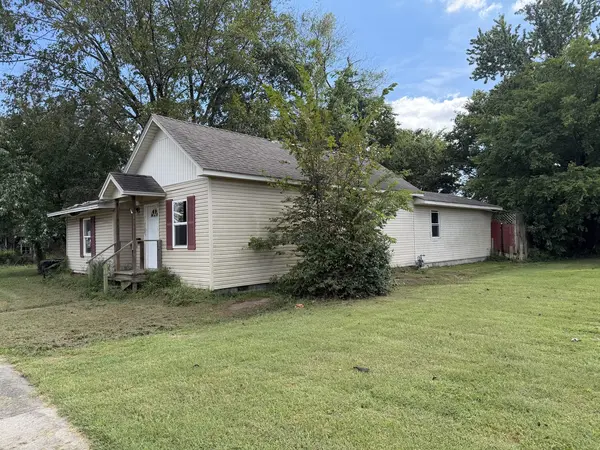 608 E 8th ST, Metropolis, IL 62960