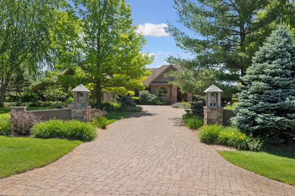 12159 Quail Avenue LN N, Stillwater, MN 55082