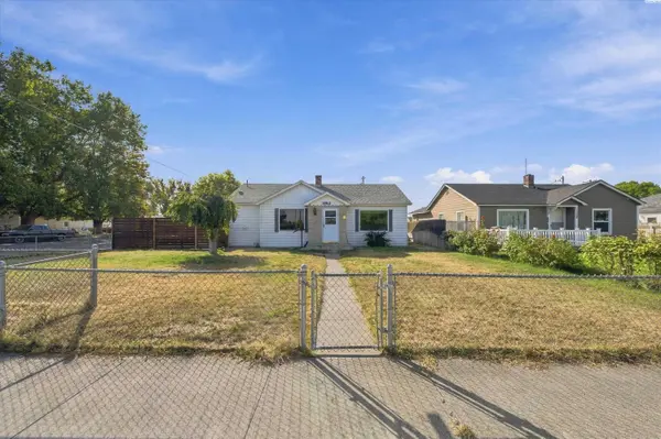 1704 W Yakima St, Pasco, WA 99301