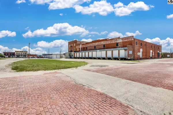 320 S Washington St, Hutchinson, KS 67501