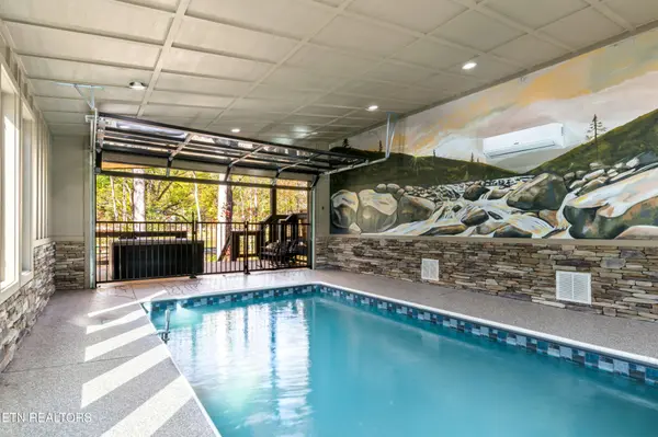 4143 Fontaine Way, Gatlinburg, TN 37738
