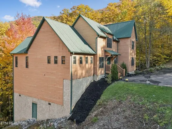 3715 Cinnamon Way, Sevierville, TN 37862