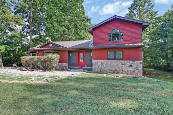 252 Old Homestead Hwy, Crossville, TN 38555