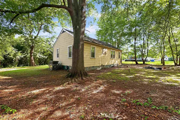 204 Anderson DR, Spartanburg, SC 29302