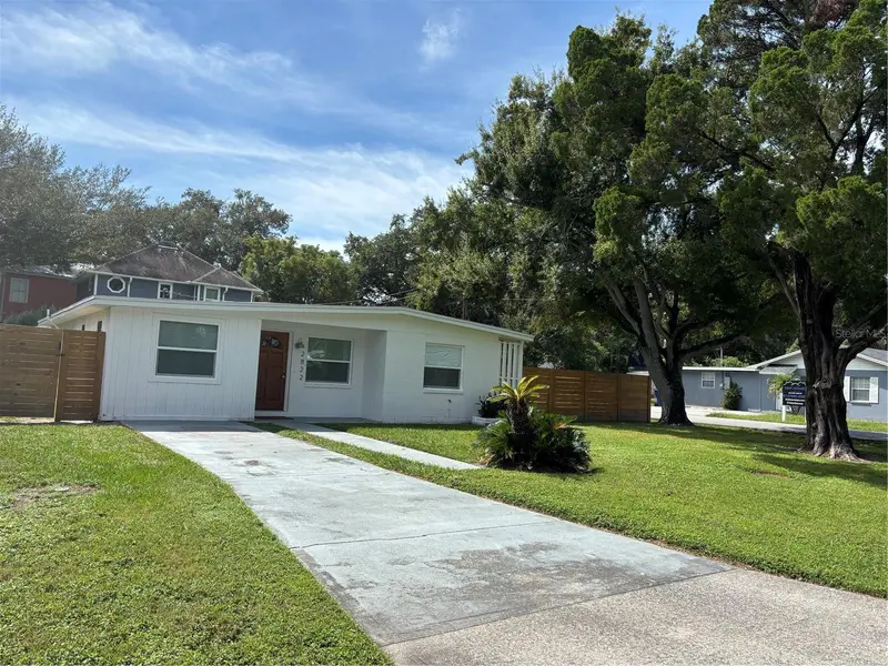 2822 W LEILA AVE, Tampa, FL 33611