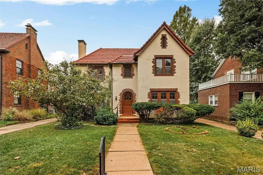 7570 Stanford AVE, University City, MO 63130