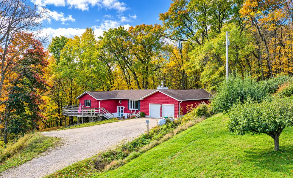 29651 County 5, Wykoff, MN 55990