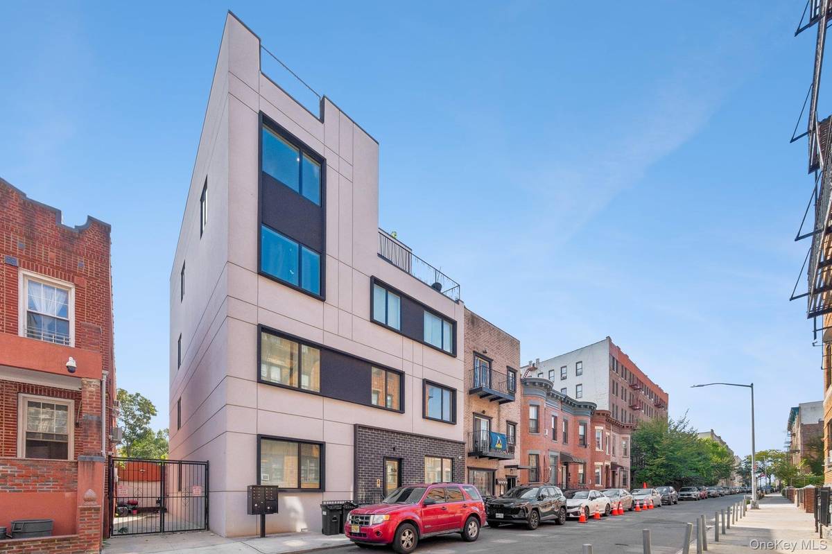 1526 Lincoln PL #4L, Brooklyn, NY 11213