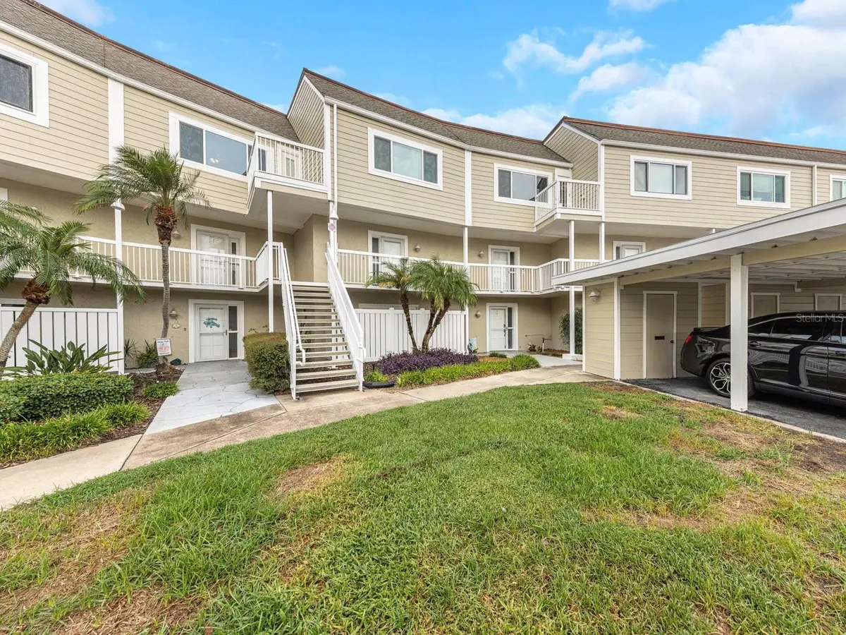 433 S PAULA DR #10, Dunedin, FL 34698