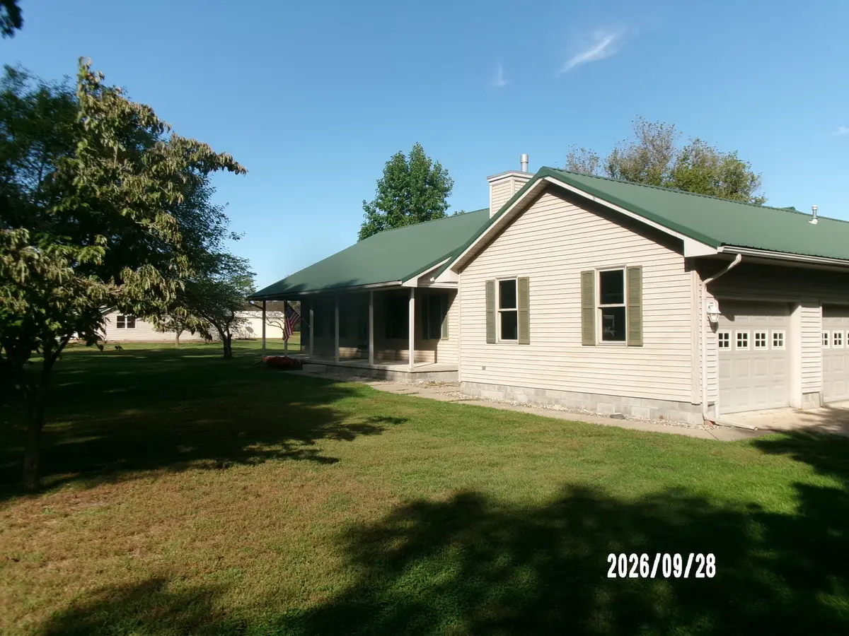 221 North ST, Woodland, IL 60974