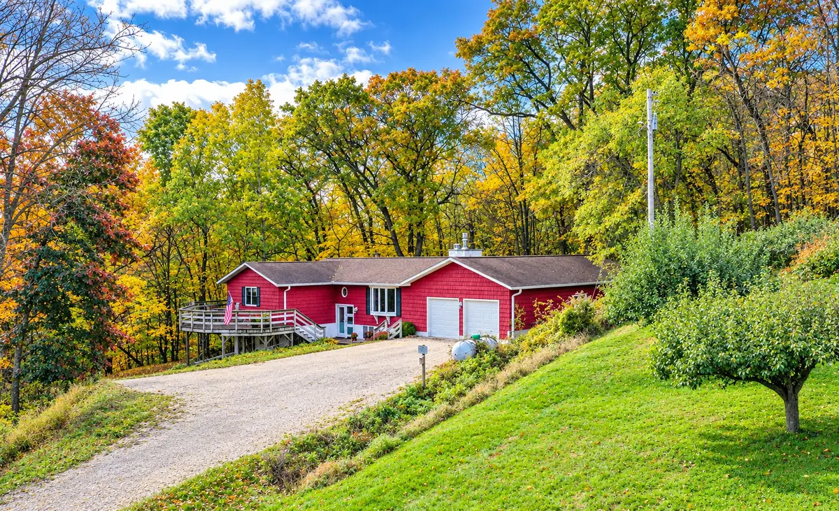 29651 County 5, Wykoff, MN 55990