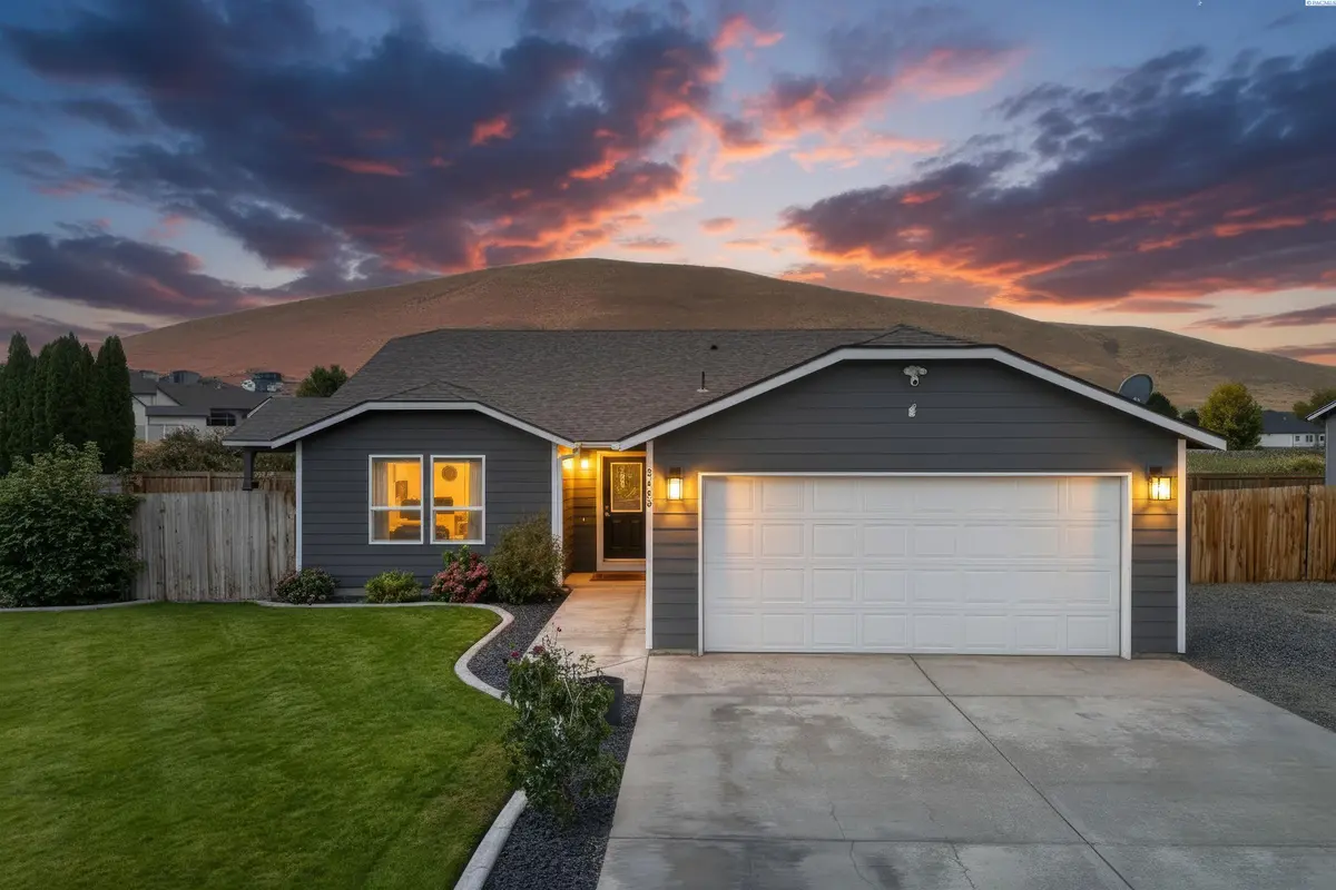 5405 Kirkwood Lane, West Richland, WA 99353