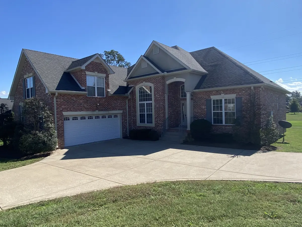 715 Starpoint Dr, Gallatin, TN 37066