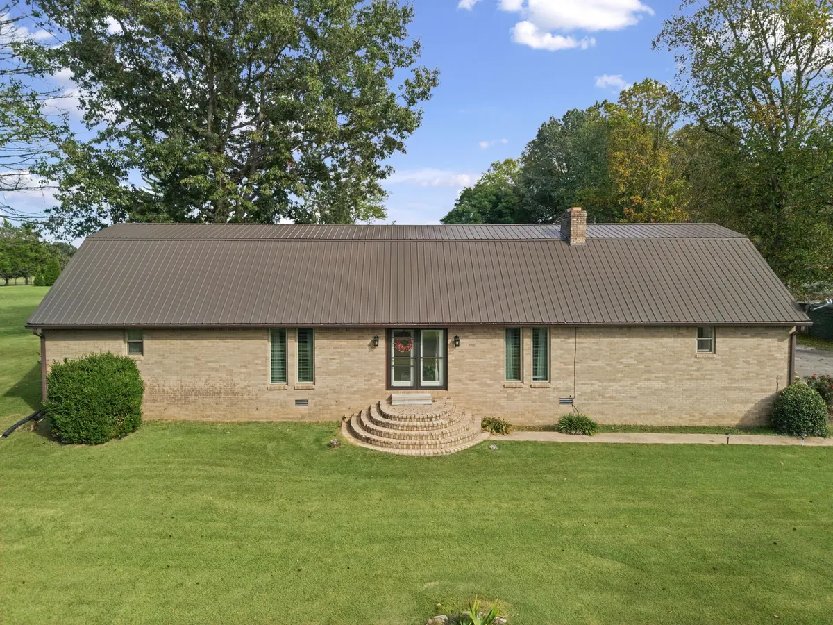 385 Crutchfield Ln, Paris, TN 38242