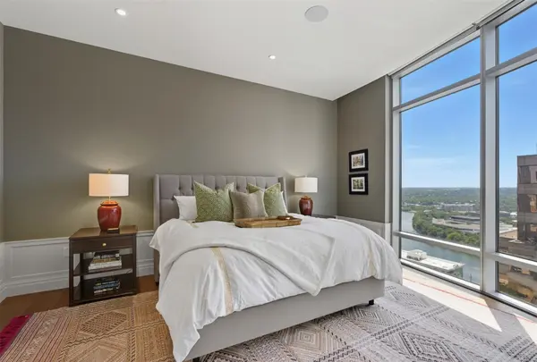 200 Congress Ave #25C, Austin, TX 78701