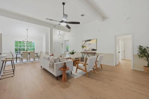 375 Rhodes LN, Wimberley, TX 78676