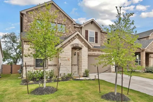 1305 Crescent LN, Georgetown, TX 78633