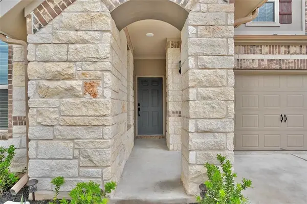 1305 Crescent LN, Georgetown, TX 78633