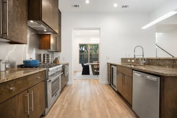 1005 Toyath ST, Austin, TX 78703