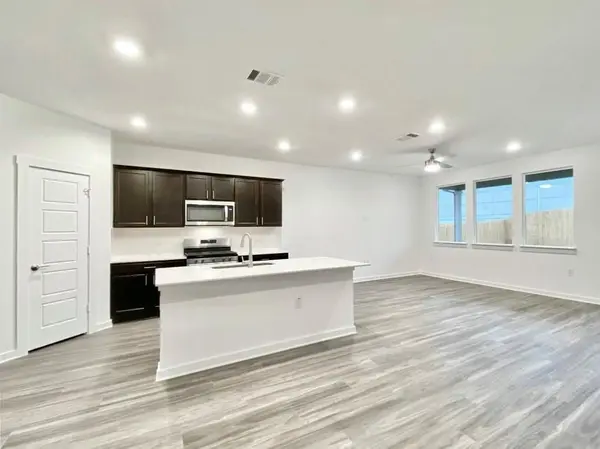 13816 Lubeck DR, Pflugerville, TX 78660