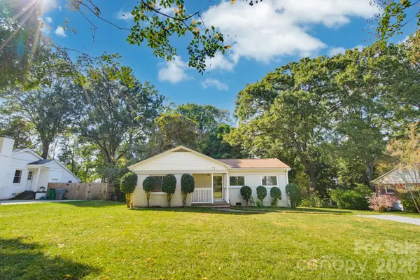 1733 Merry Oaks RD, Charlotte, NC 28205