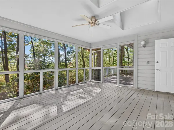 172 Clock Crest DR, Pisgah Forest, NC 28768