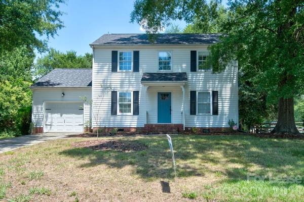 11205 Vintage LN, Charlotte, NC 28226
