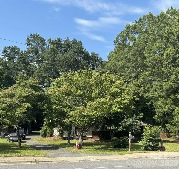 7214 Lawyers RD, Charlotte, NC 28227