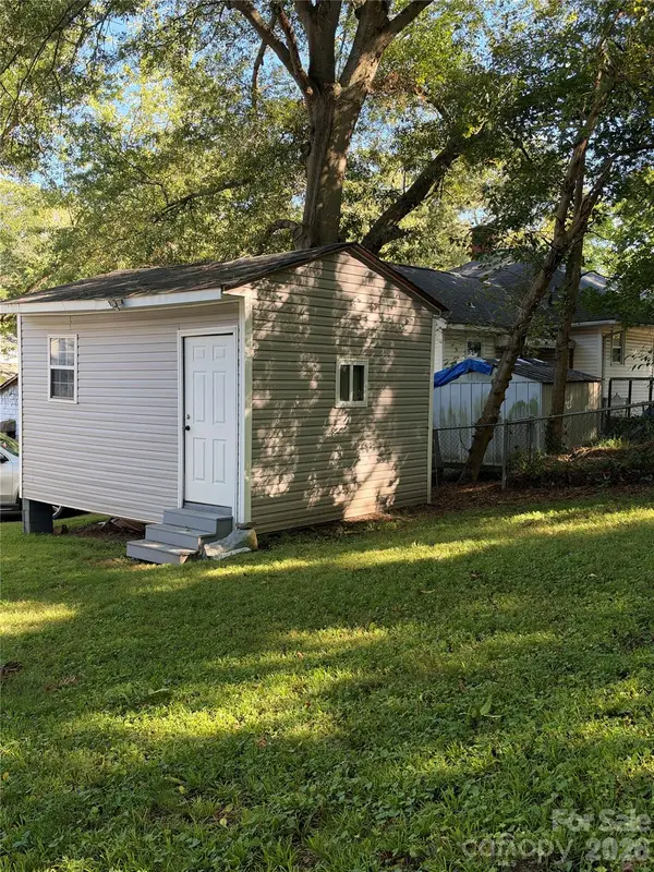 1015 4th AVE, Gastonia, NC 28052