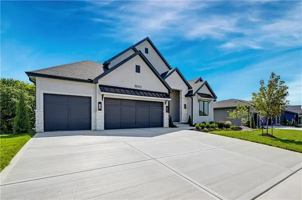 11806 W 181st TER, Overland Park, KS 66013