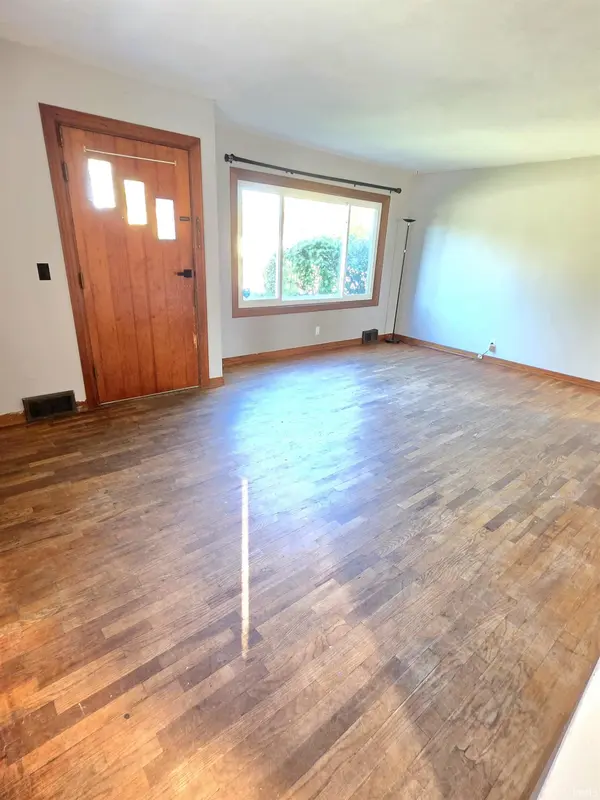 312 N Cleveland ST, Auburn, IN 46706