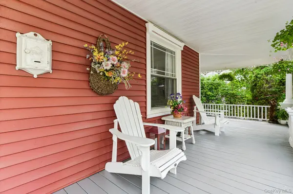 35 Lee AVE, Rockville Centre, NY 11570