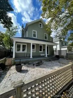 26 2nd AVE #1 (first floor), Bay Shore, NY 11706