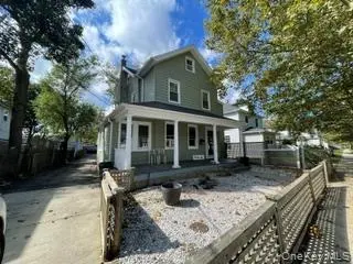 26 2nd AVE #1 (first floor), Bay Shore, NY 11706
