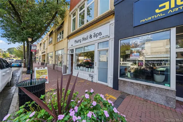 276 Main ST #2F, Huntington, NY 11743