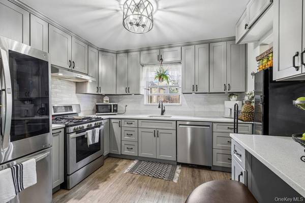 30 Fred Hect, Spring Valley, NY 10977