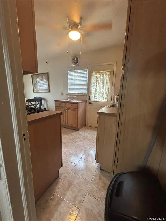 22742 113th DR, Queens Village, NY 11429