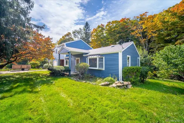 29 Dixon Lake DR, Mahopac, NY 10541
