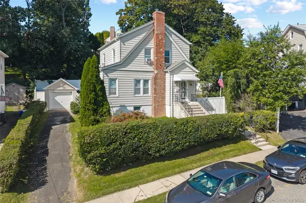 51 Sunrise TER, Yonkers, NY 10703