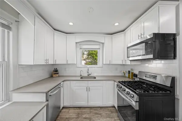 51 Sunrise TER, Yonkers, NY 10703