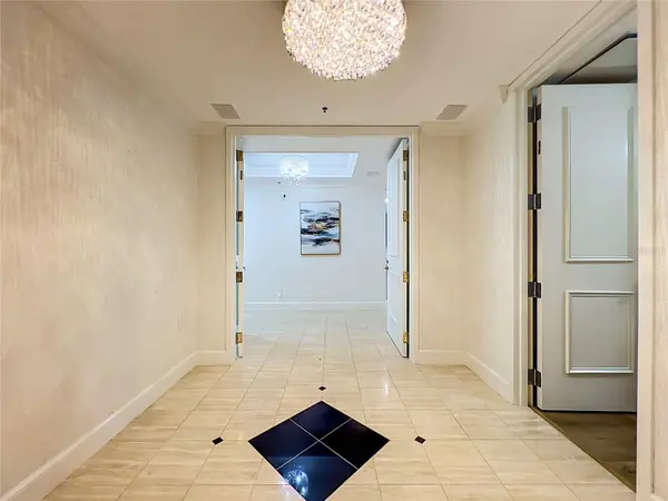1110 W IVANHOE BLVD #9, Orlando, FL 32804