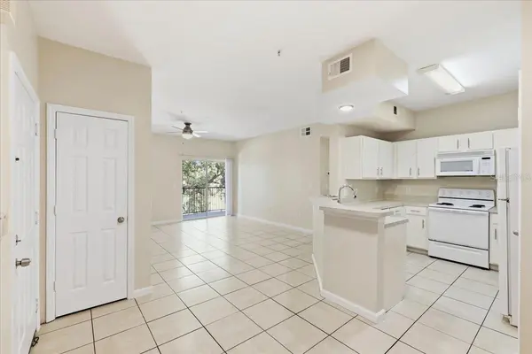 1985 ERVING CIR #301, Ocoee, FL 34761