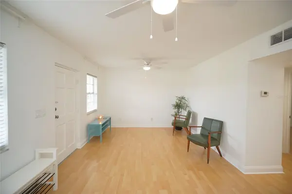 120 S CHURCH AVE #206, Tampa, FL 33609