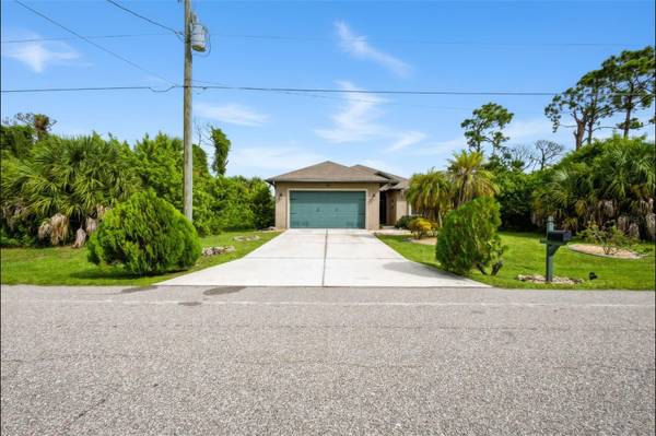 142 YELLOW PINE DR, Rotonda West, FL 33947
