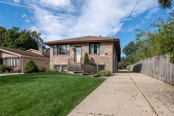 4 N 270 9th AVE, Addison, IL 60101