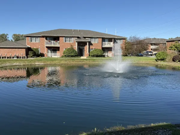 545 Cambridge CT #2c, Munster, IN 46321