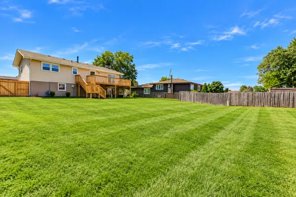 952 Hanover Lane, Dyer, IN 46311