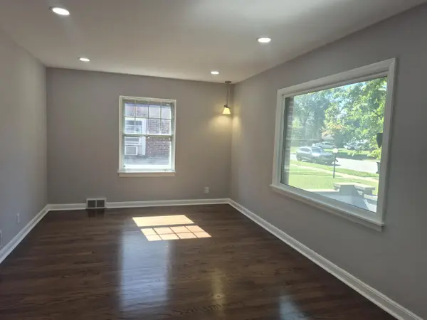 561 W Taft ST, Gary, IN 46404