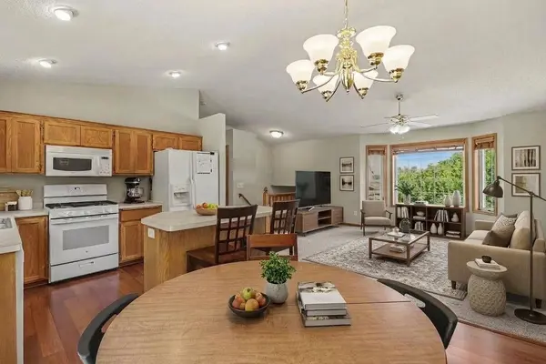 612 Deer TRL, Montgomery, MN 56069
